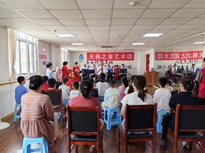 威海市開(kāi)展多彩“八一”主題實(shí)踐活動(dòng)，以文藝展演厚植青少年愛(ài)國(guó)情懷